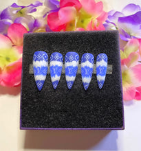 Load image into Gallery viewer, Blouis Vee